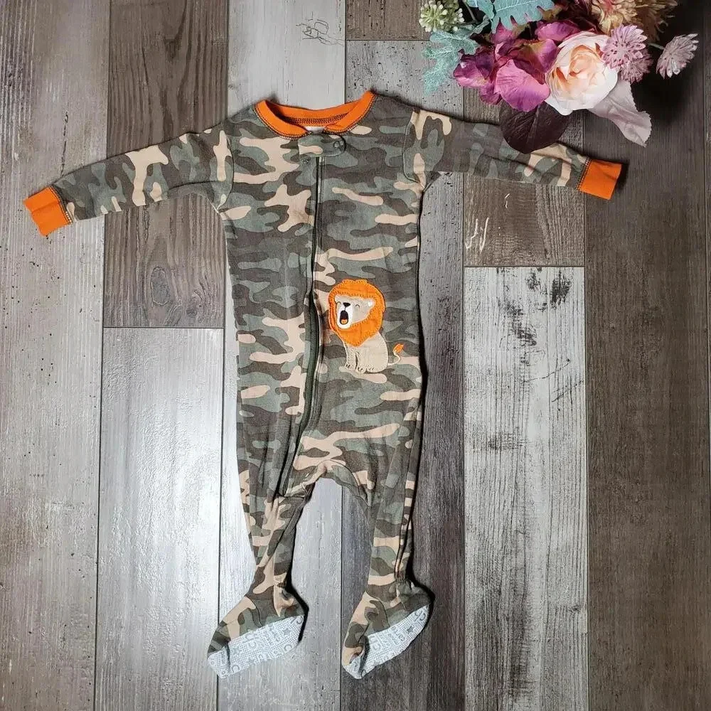 Child of Mine by Carter's Size 6-9m Green and Orange Camo Footed Sleeper GUC